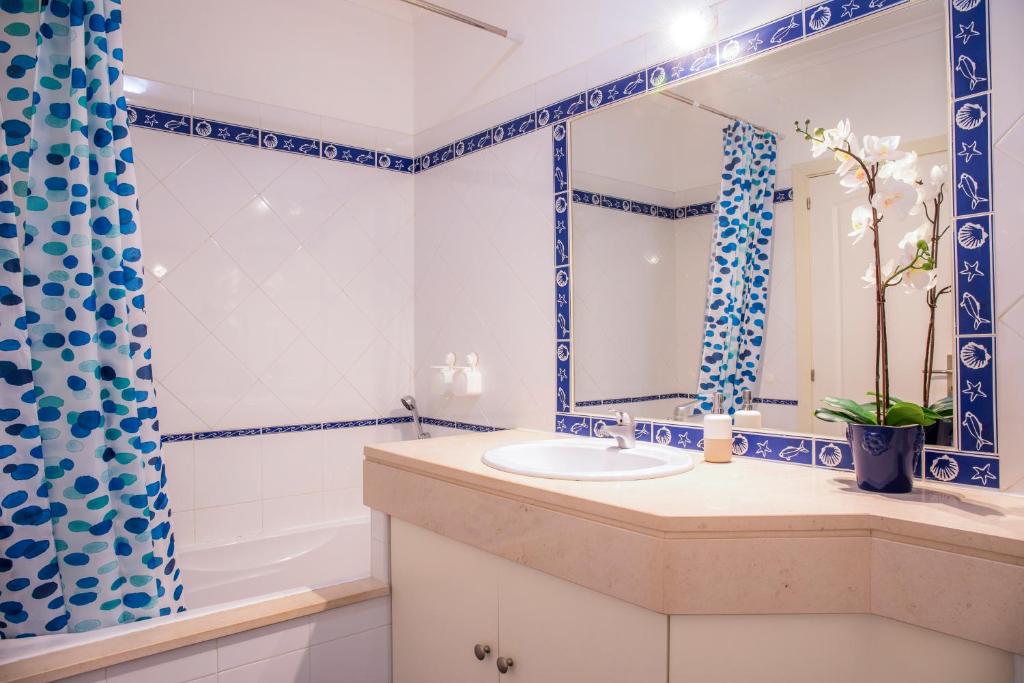 Vinyl Flat Bed & Breakfast - Rooms - 6