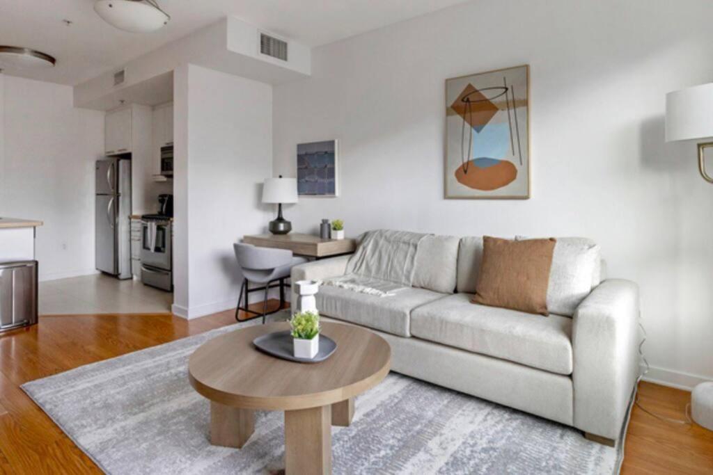 Downtown LA apartment, Los Angeles Updated 2024 Prices