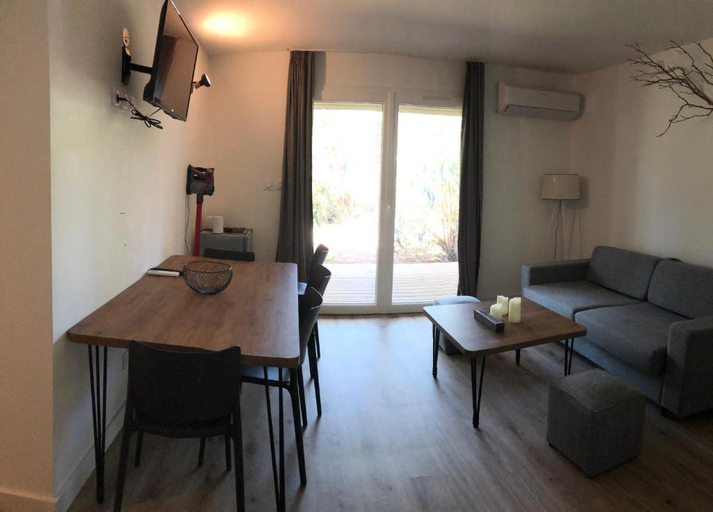 Posedenie v ubytovaní Résidence Fiori di Cala Rossa
