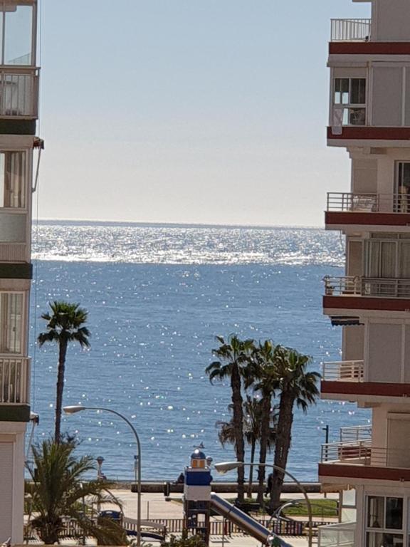 Atico cerca del mar con vistas, Torre del Mar – Updated 2023 ...