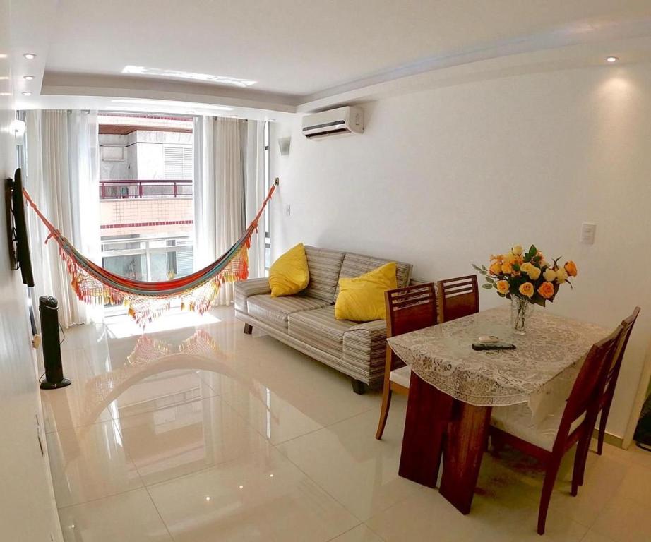 Posezení v ubytování Cabo Frio Lindo 2 quartos Reformado para 8 pessoas