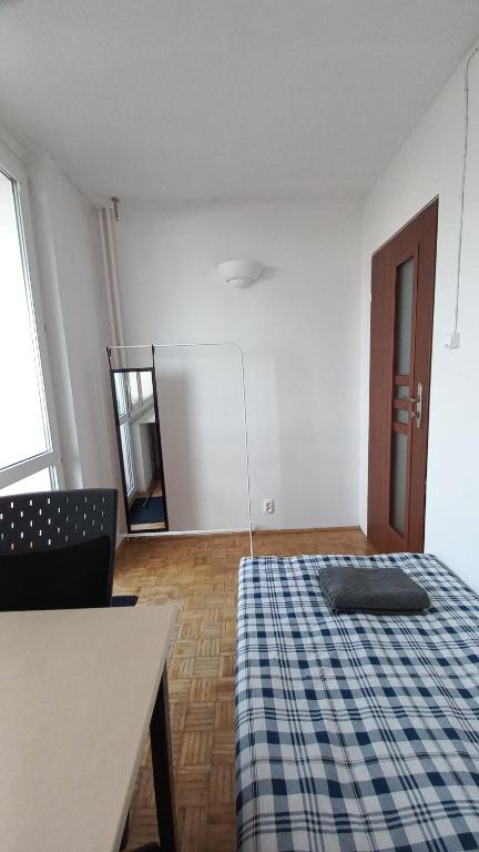 Ivory House (Marymont-Ruda) - Tek Kişilik Oda - Balkonlu