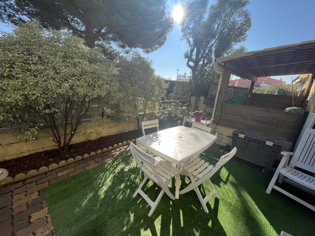Fotografia z galérie ubytovania BEAU T2 EN REZ DE JARDiN, 5 COUCHAGES, PARKING PRIVÉ v destinácii Cap d'Agde