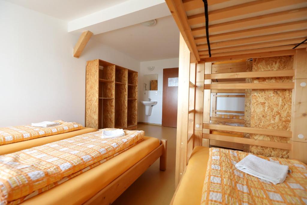
Bed in 6-Bed Mixed Dormitory Room
