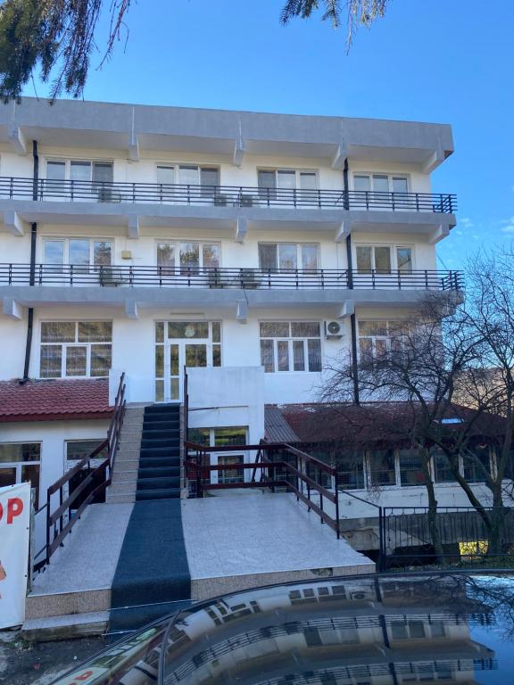 Booking.com: Hotel Gilort , Tîrgu Cărbuneşti, 루마니아 . 지금 바로 예약하세요! Booking.Com: Hotel Gilort , Tîrgu Cărbuneşti, 루마니아 . 지금 바로 예약하세요!