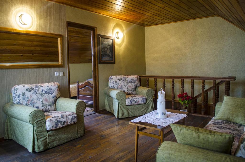 Posezení v ubytování Milorava's Guest House & Wine Cellar