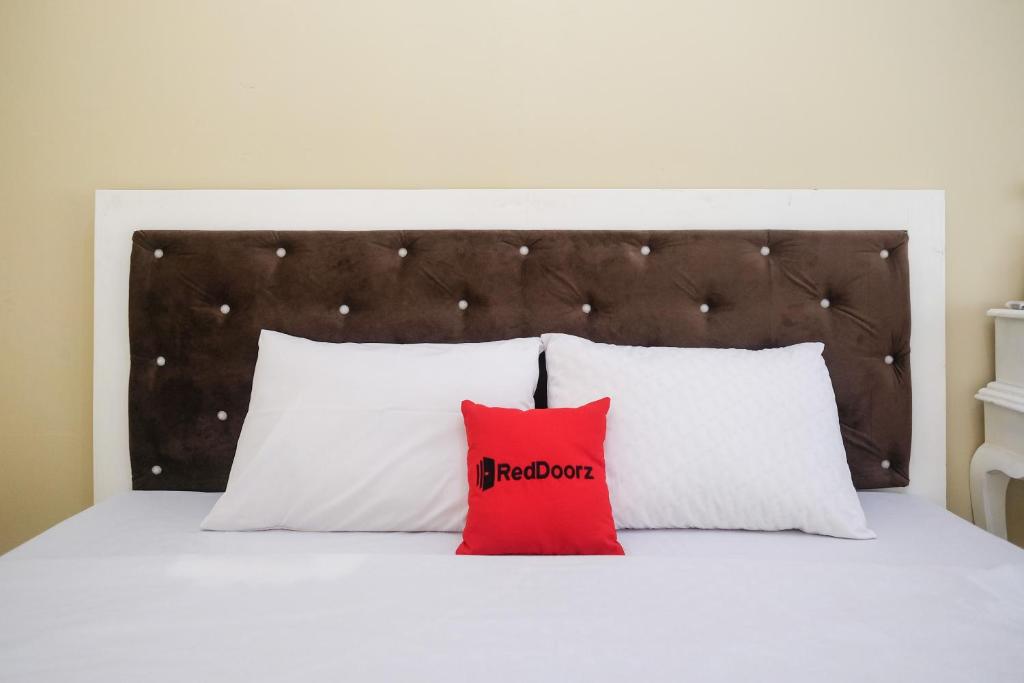 RedDoorz Syariah near Alun Alun Wonosobo 3 - Chambre Double