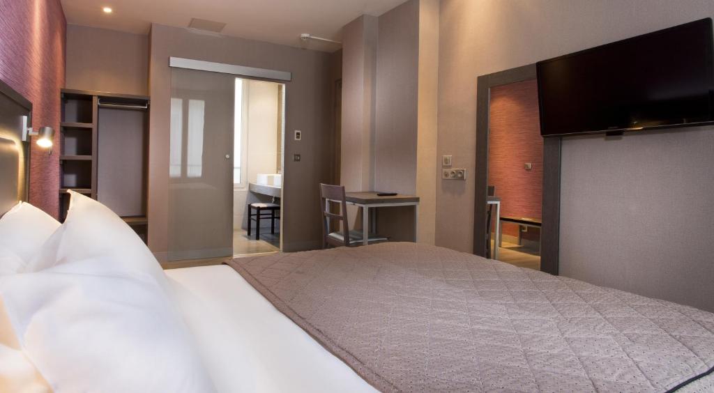 Hôtel des Pavillons - Resim 24