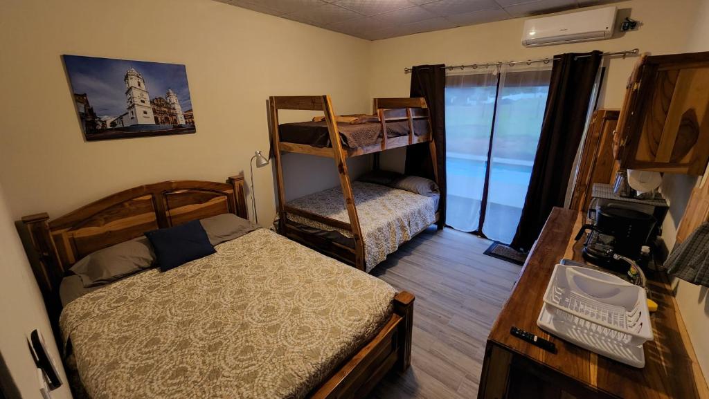 Letto o letti in una camera di Catalina Cabins