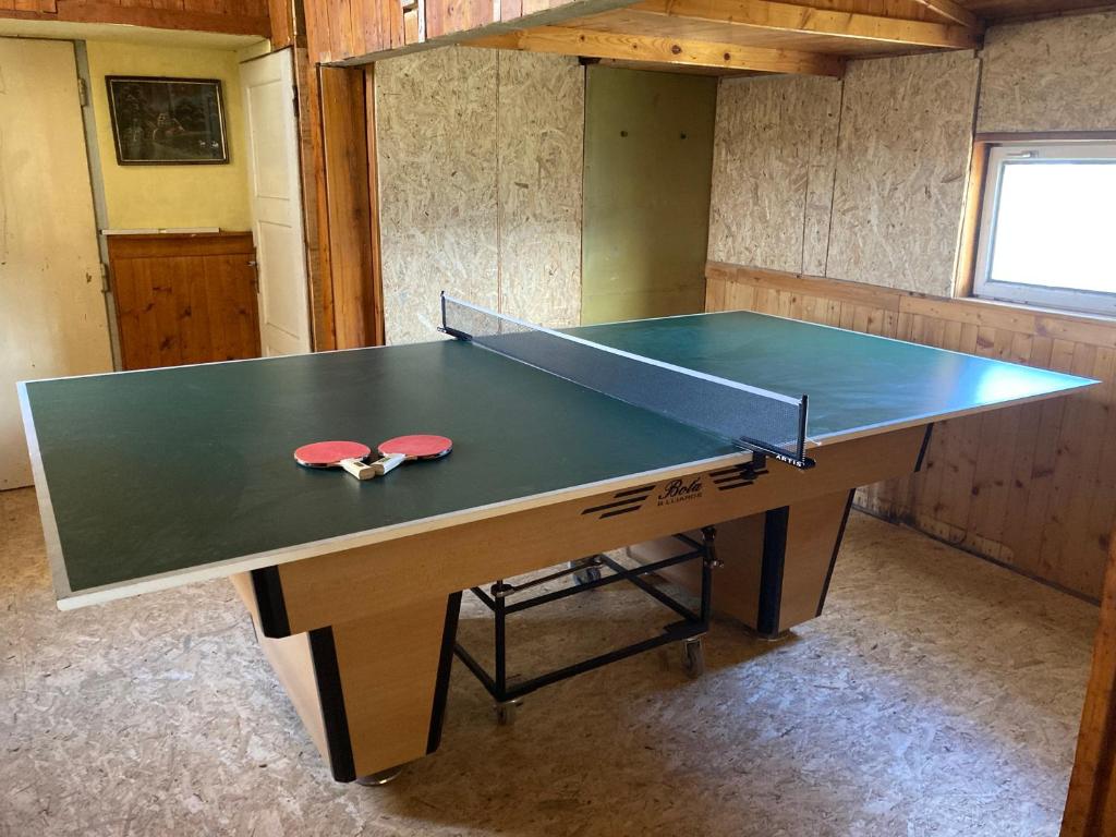 Stolní tenis v ubytování Chata u medvěda nebo okolí