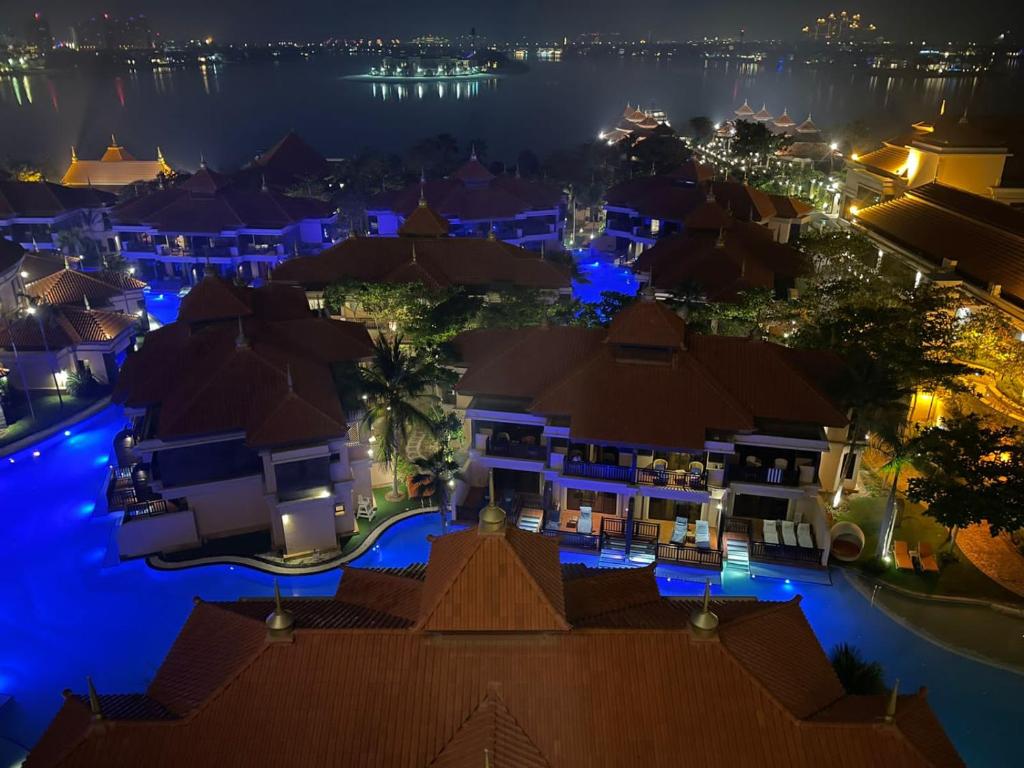 Výhled na bazén z ubytování Anantara Hotel Apartment & Residences connected Anantara Hotel nebo okolí