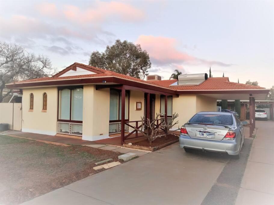 2BR house in West Lamington, Kalgoorlie (updated prices 2024)