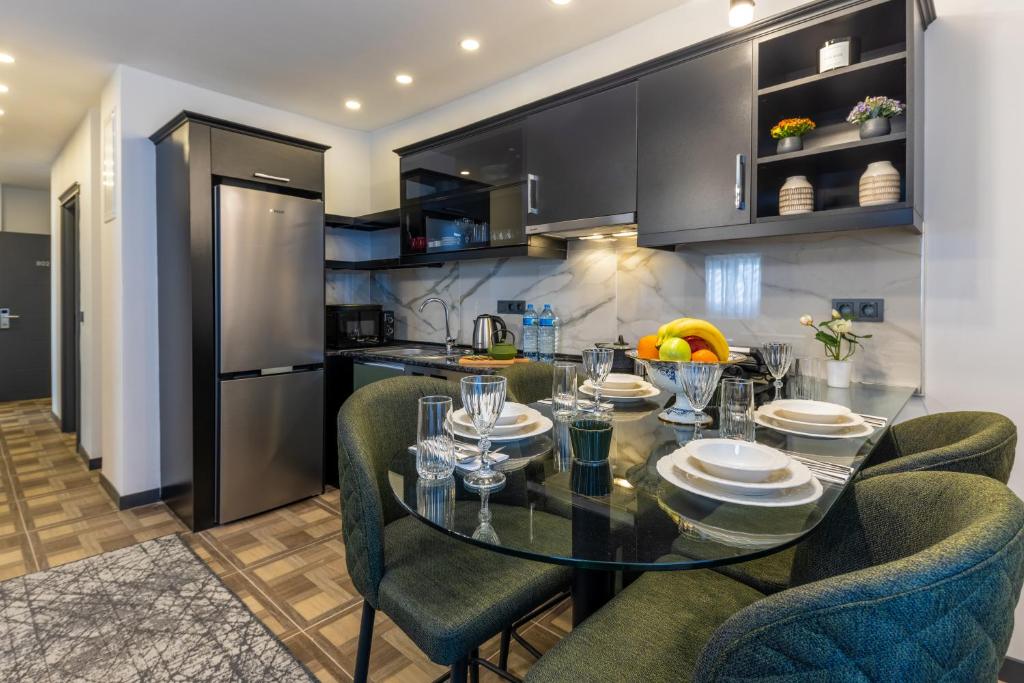 BayMari Suites City Life - Deluxe Family Two Bedroom Apartment