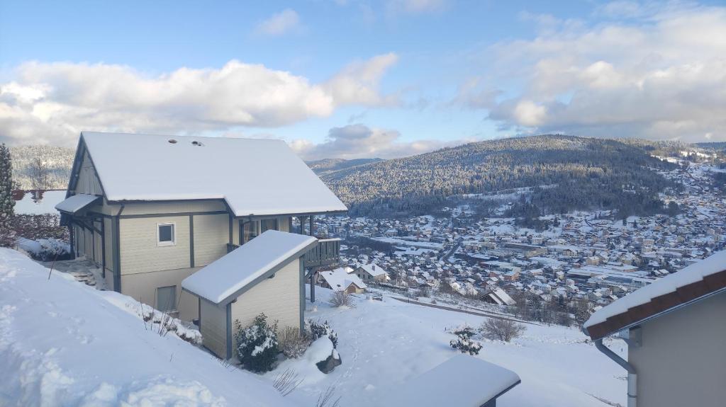 Výhľad na hory alebo výhľad na hory priamo z apartmánu