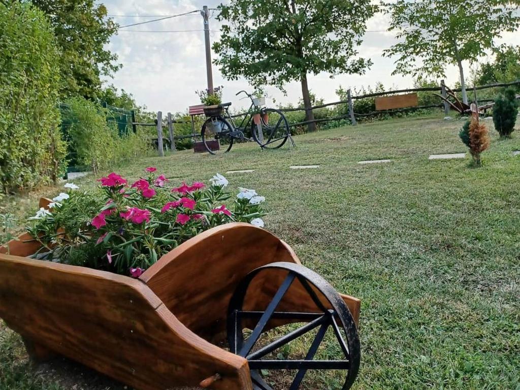 Vonkajšia záhrada v ubytovaní Stara hiža Vlašić