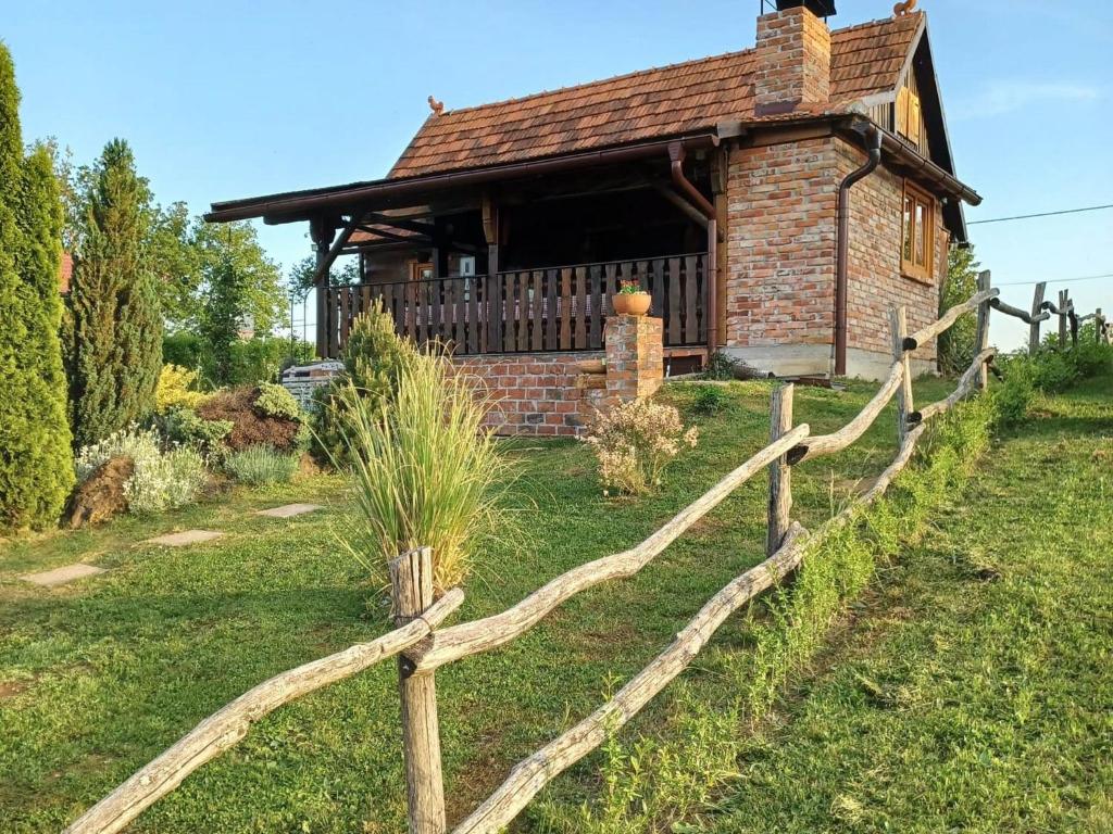 Vonkajšia záhrada v ubytovaní Stara hiža Vlašić