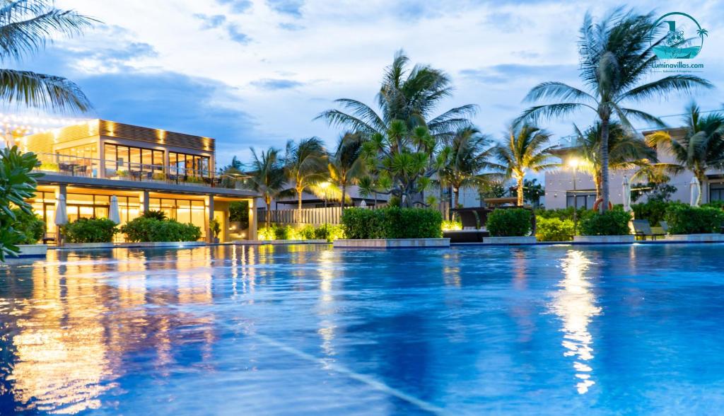 Bazén v ubytování Lumina Villas Cam Ranh, Bai Dai beach luxury resort villas nebo v jeho okolí