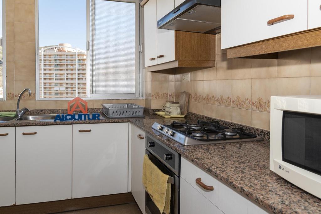 A kitchen or kitchenette at EL RACO- C, 8-16