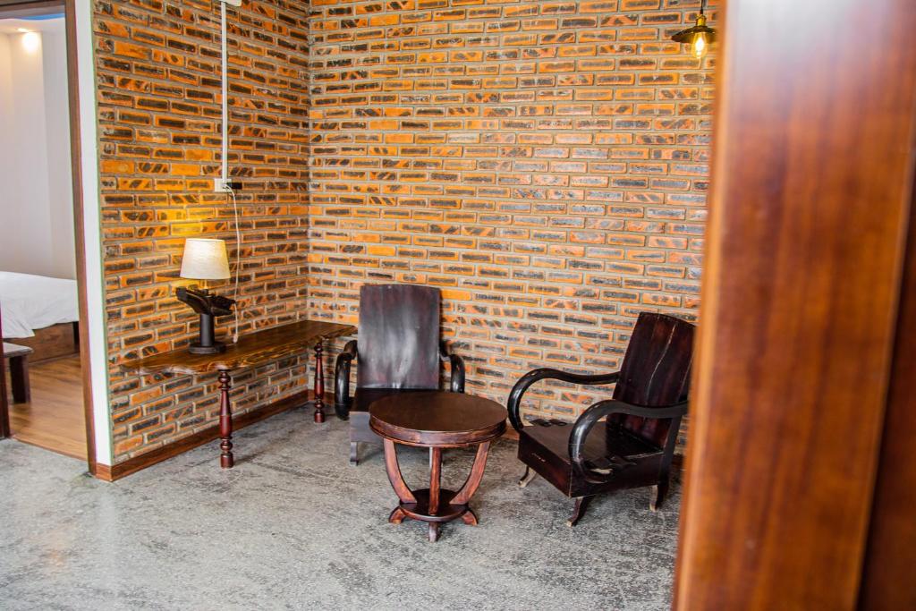 Khu vực ghế ngồi tại La Y Riverview