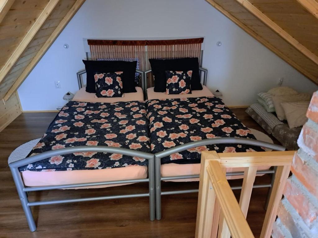 Posteľ alebo postele v izbe v ubytovaní Apartman Tea
