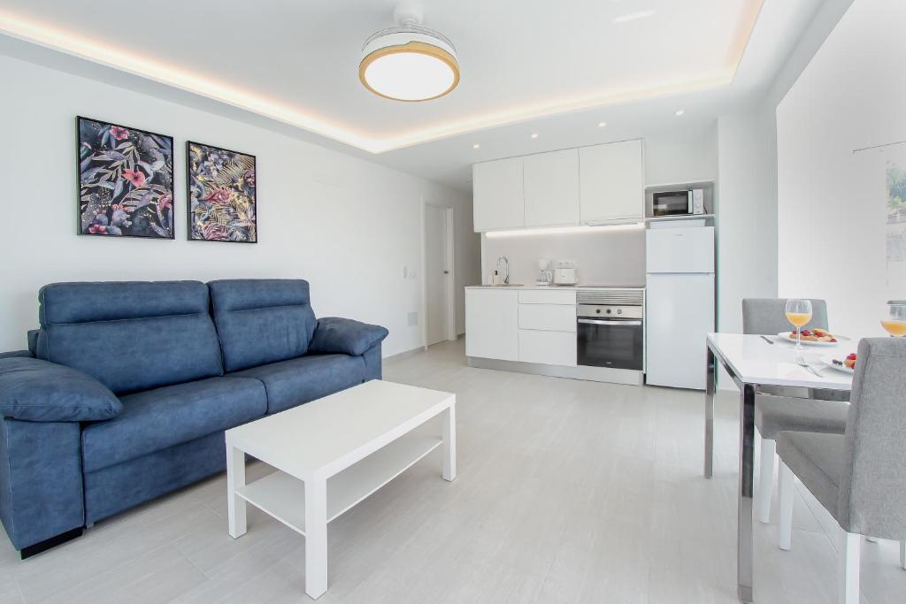 A kitchen or kitchenette at Stunning Apartment with Ocean View