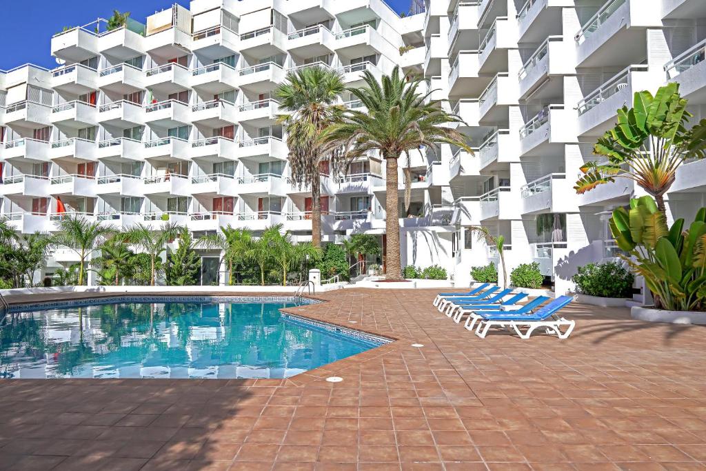 The swimming pool at or close to Stunning Apartment with Ocean View