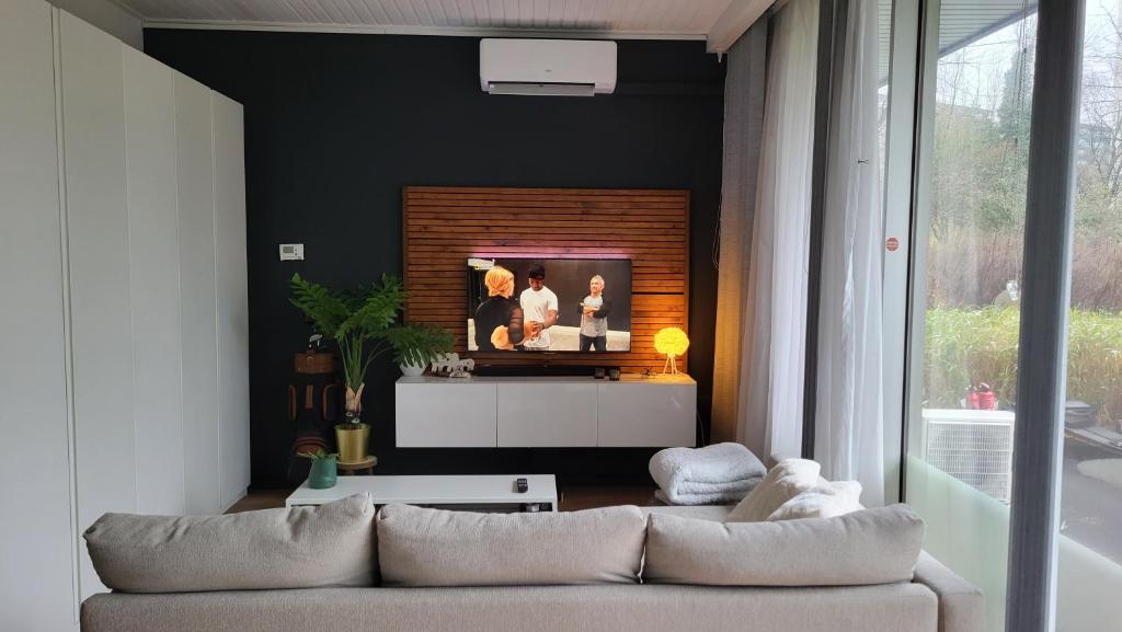 Klein gezellig appartement, Antwerp (updated prices 2024)