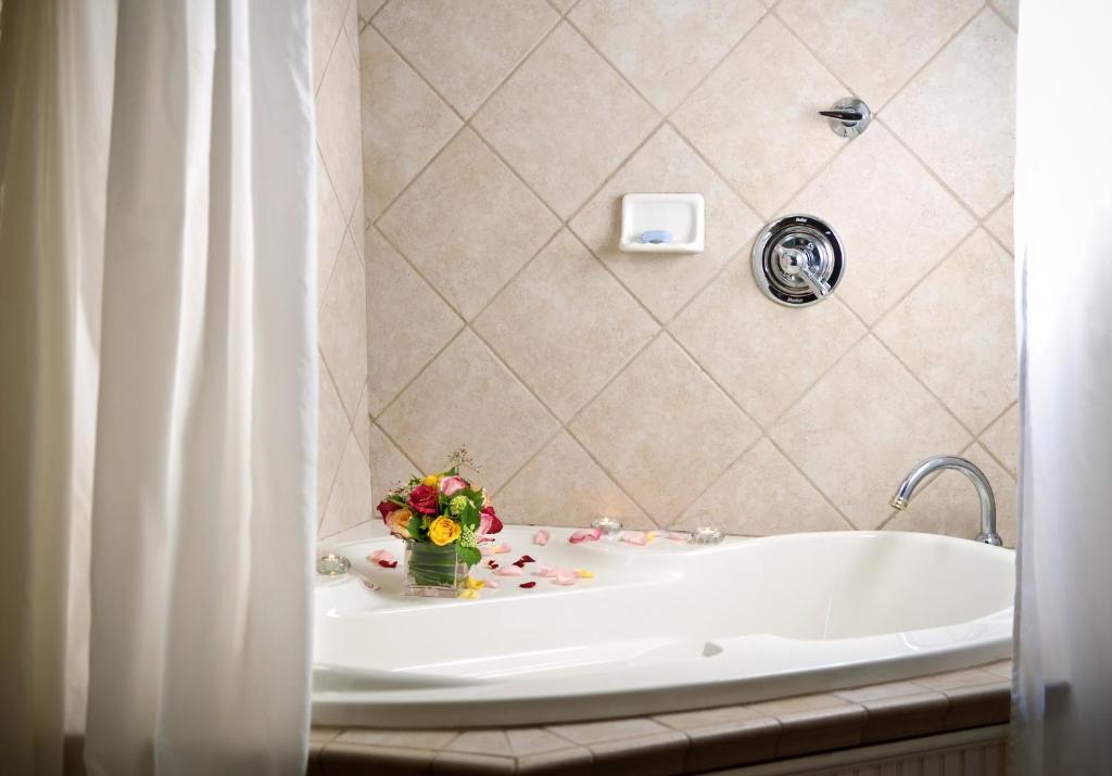 Arrowhead Inn - 