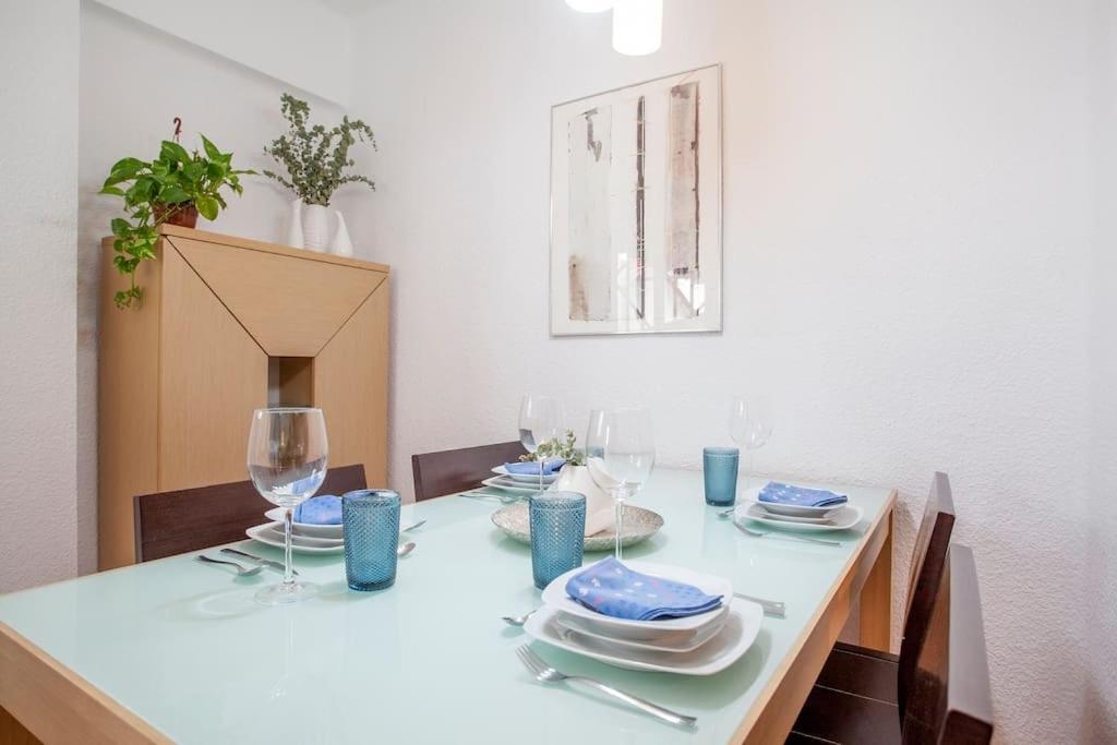 Precioso piso moderno: Terraza, A/C, NetFlix, WiFi, Valencia ...
