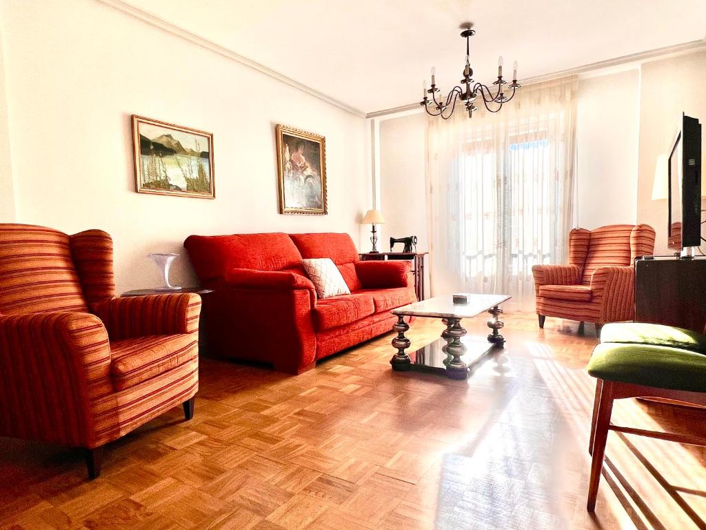 Posezení v ubytování Housing Leon Santa Marina