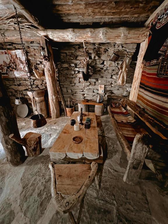 Fotografie z fotogalerie ubytování Ethnic Hostel Shatili v destinaci Shatili