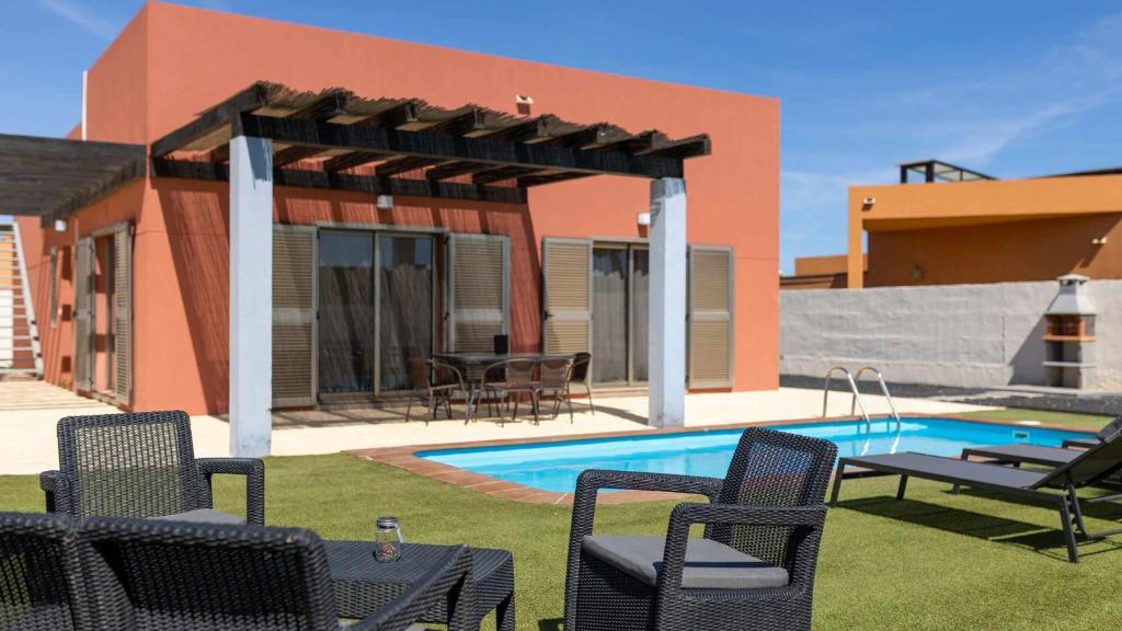 Bazén v ubytování Villa Jarcia by Calima Villas nebo v jeho okolí