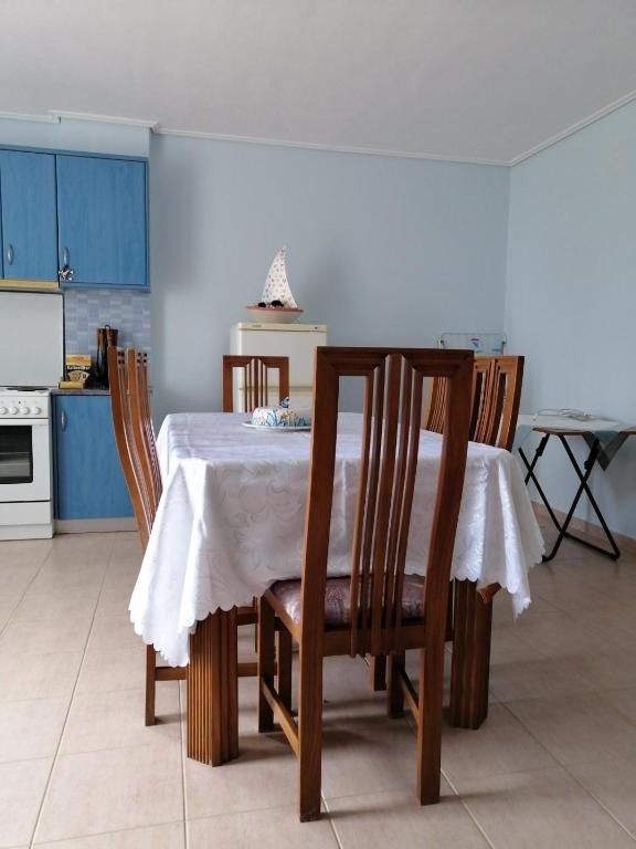 A kitchen or kitchenette at Mikes View