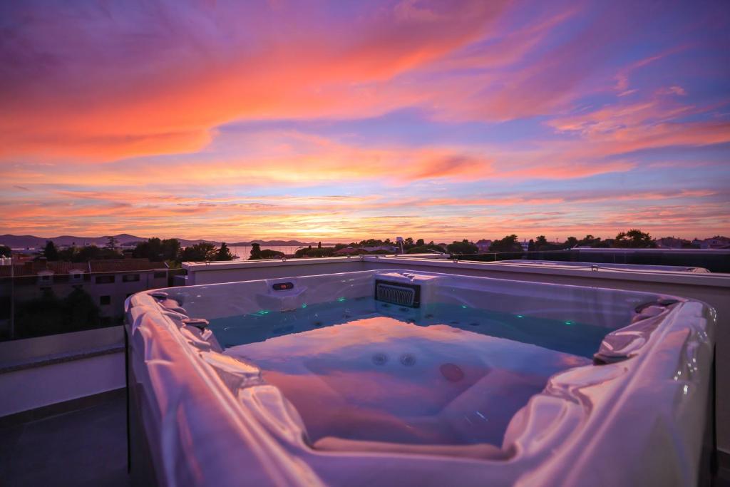 Leonardo Luxury Residence 1 Penthouse with jacuzzi, Zadar