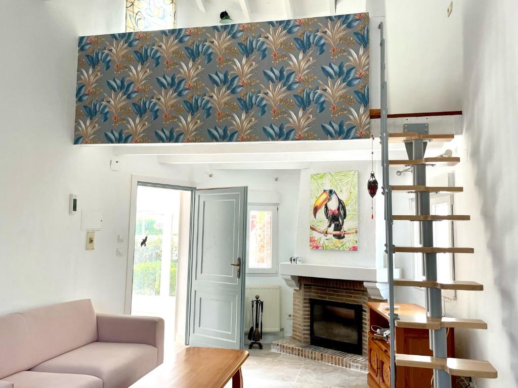 A seating area at Casa Mar