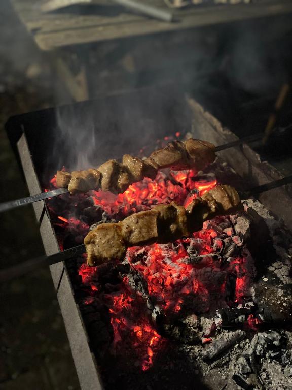 Gril dostupný pro hosty v bed and breakfast
