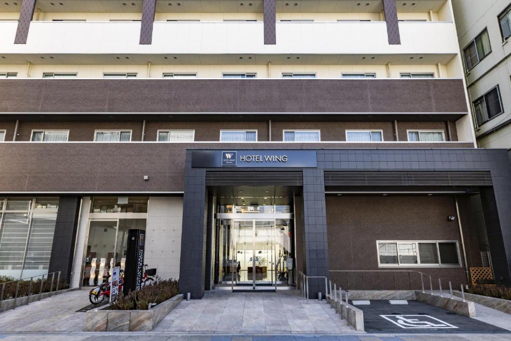 A fachada ou entrada em Hotel Wing International Premium Osaka-Shinsekai