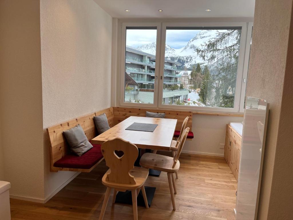 Nespecifikovaný výhled na hory nebo výhled na hory při pohledu z apartmánu