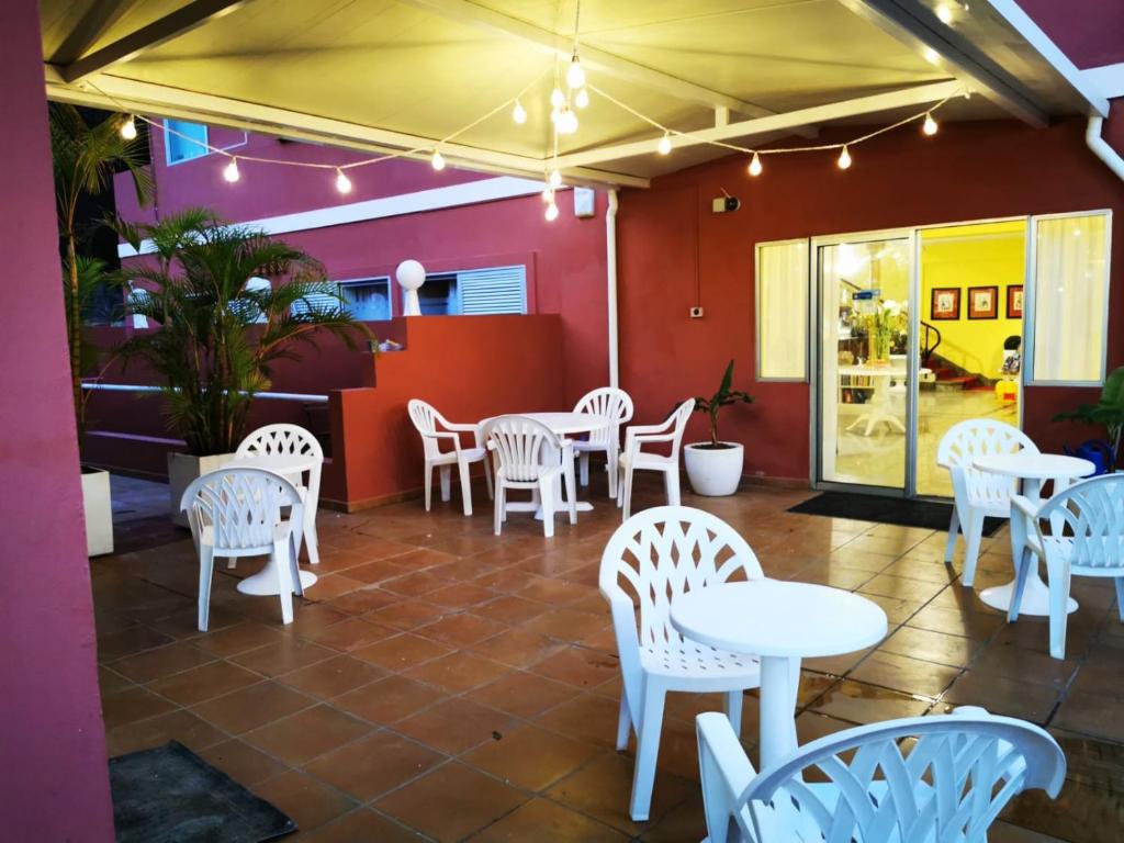 Reštaurácia alebo iné gastronomické zariadenie v ubytovaní Hotel Don Cándido