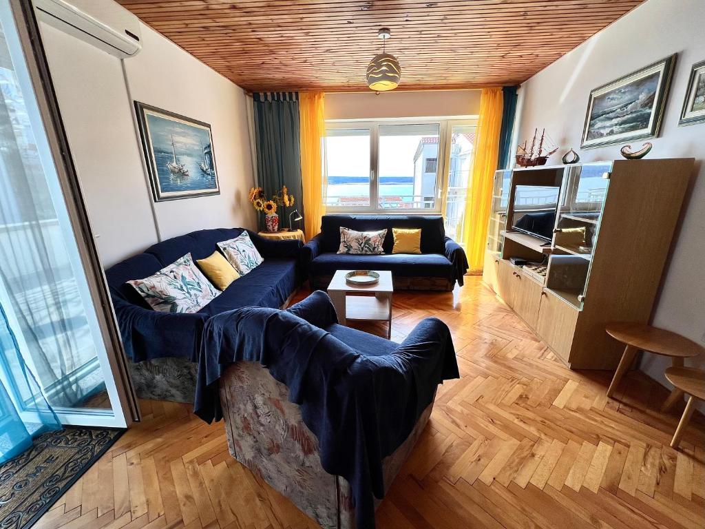 Posedenie v ubytovaní Apartments Azoa