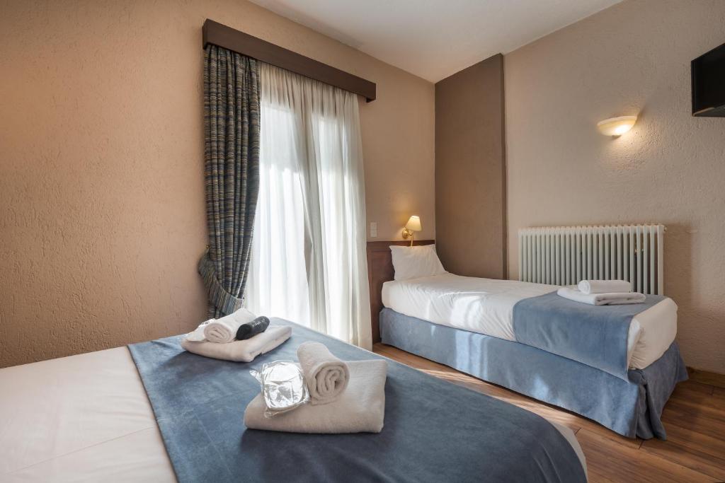 Arahova Inn Hotel - 17