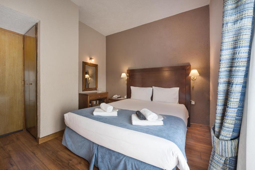 Arahova Inn Hotel - 16