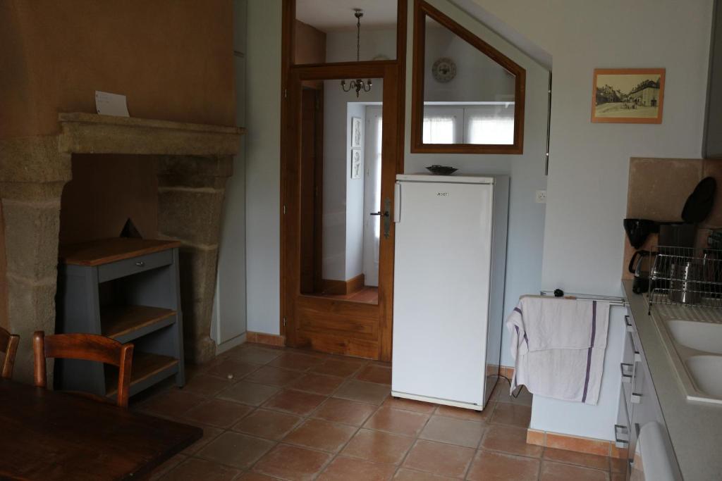 Kuchyň nebo kuchyňský kout v ubytování Chez Célestine