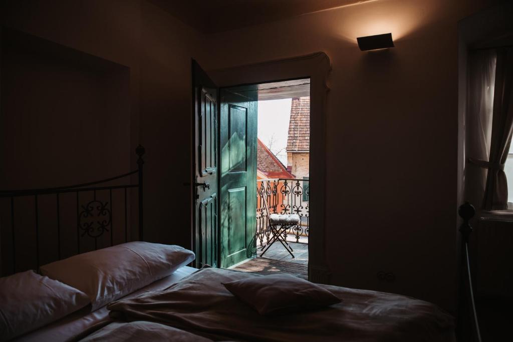 Voodi või voodid majutusasutuse Schloss Gamlitz toas