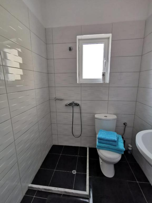 Luli Sea View Apartment - Image 6