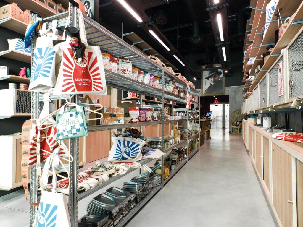 MOB HOTEL Lyon Confluence - Resim 39