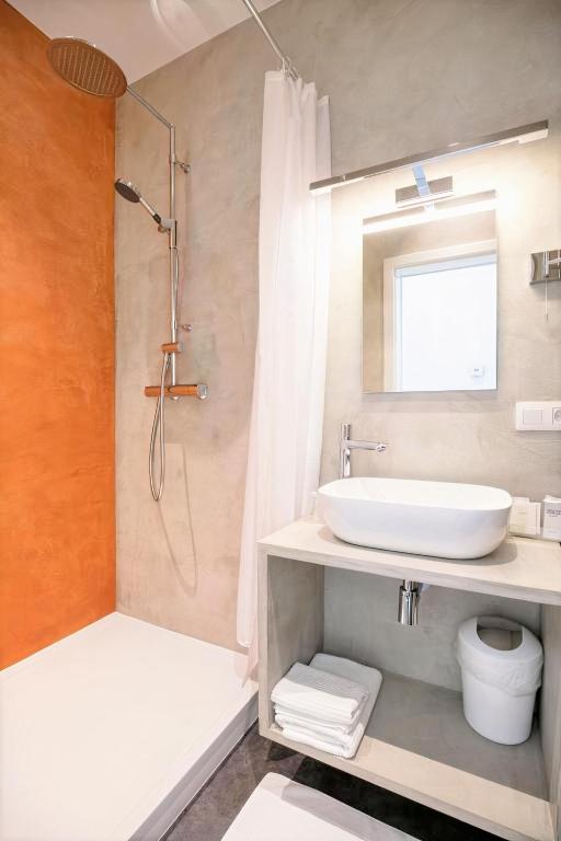 Koupelna v ubytování Hotel L'Esprit Sain