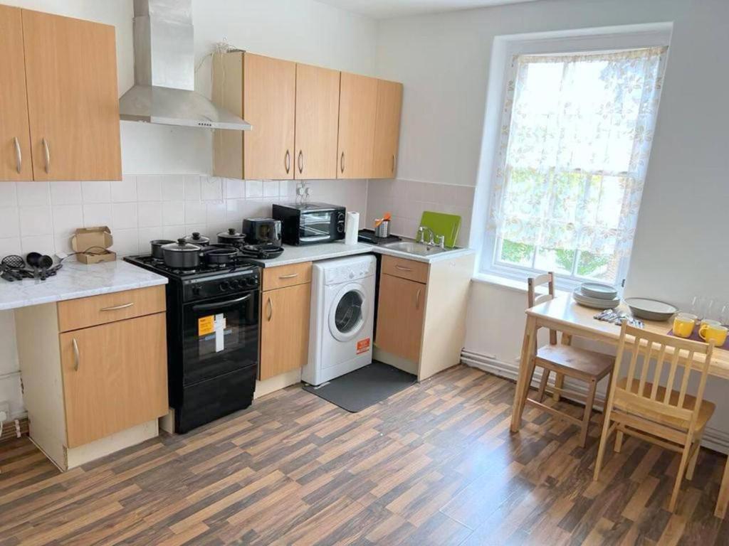 2Bed Apartment in Central London off Edgware Rd, London