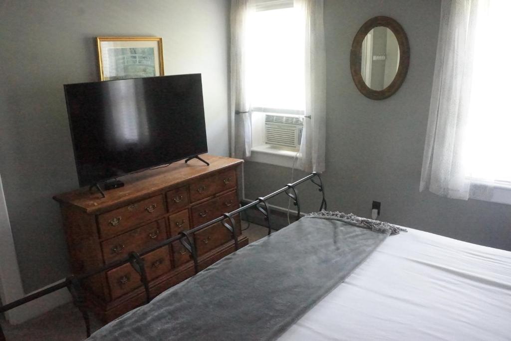 The Frogtown Inn - Deluxe King Suite