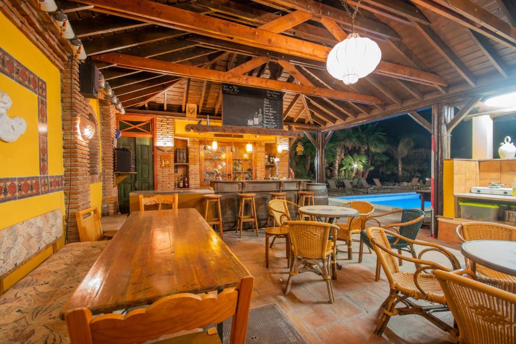 Bazén v ubytování Cubo's Mijas Finca Huerta Rica Bambu nebo v jeho okolí